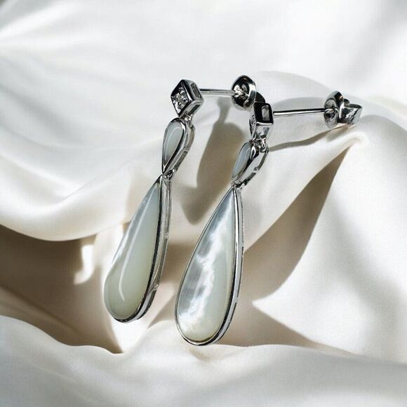 VINTAGE- 10K Gold -Mother of Pearl & Diamond Earrings- Dangle Earrings- 3.5g - Picture 6 of 16